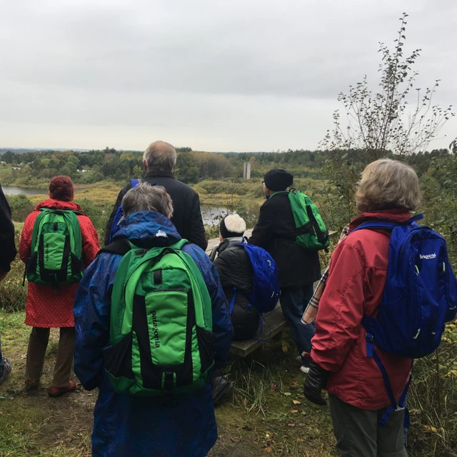 Mennesker på tur i naturen