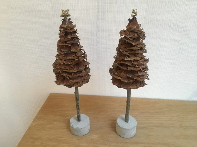 Billede af juletræer af frøskaller