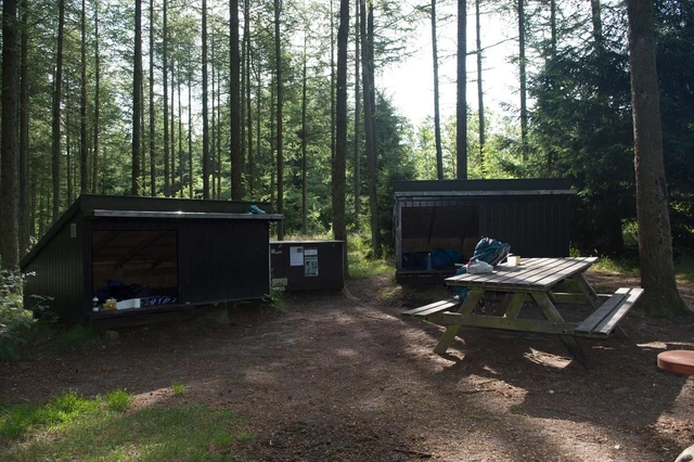 illede af Shelters ved naturbasen i Jenle