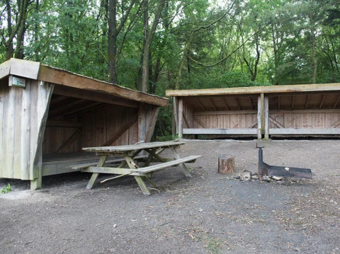 Shelters på naturbasen i Uhrehøje Plantage