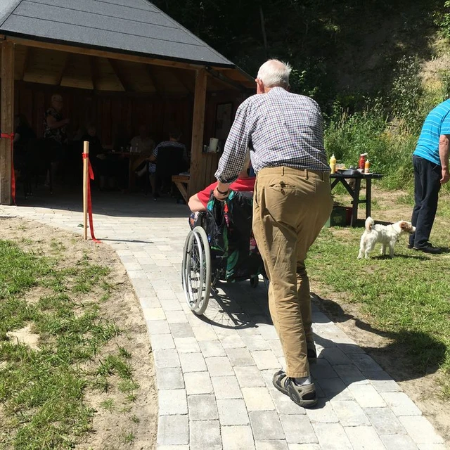 Billede af bålhytten ved Naturrummet i Alstrup