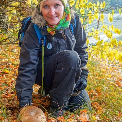 Naturvejleder Karin Winther i skoven