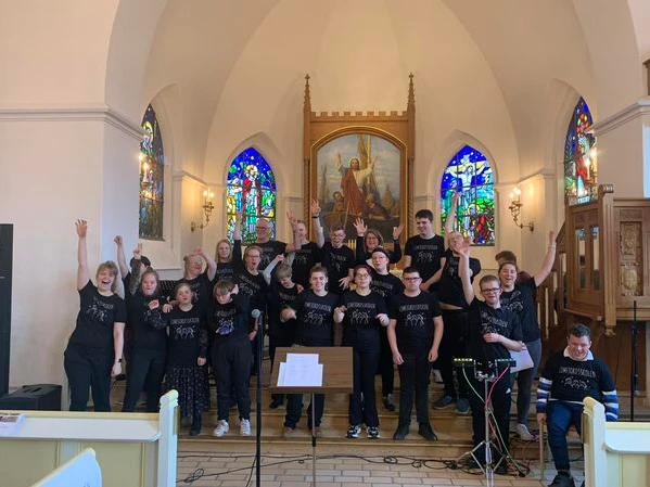 Kor synger i Løgstør Kirke